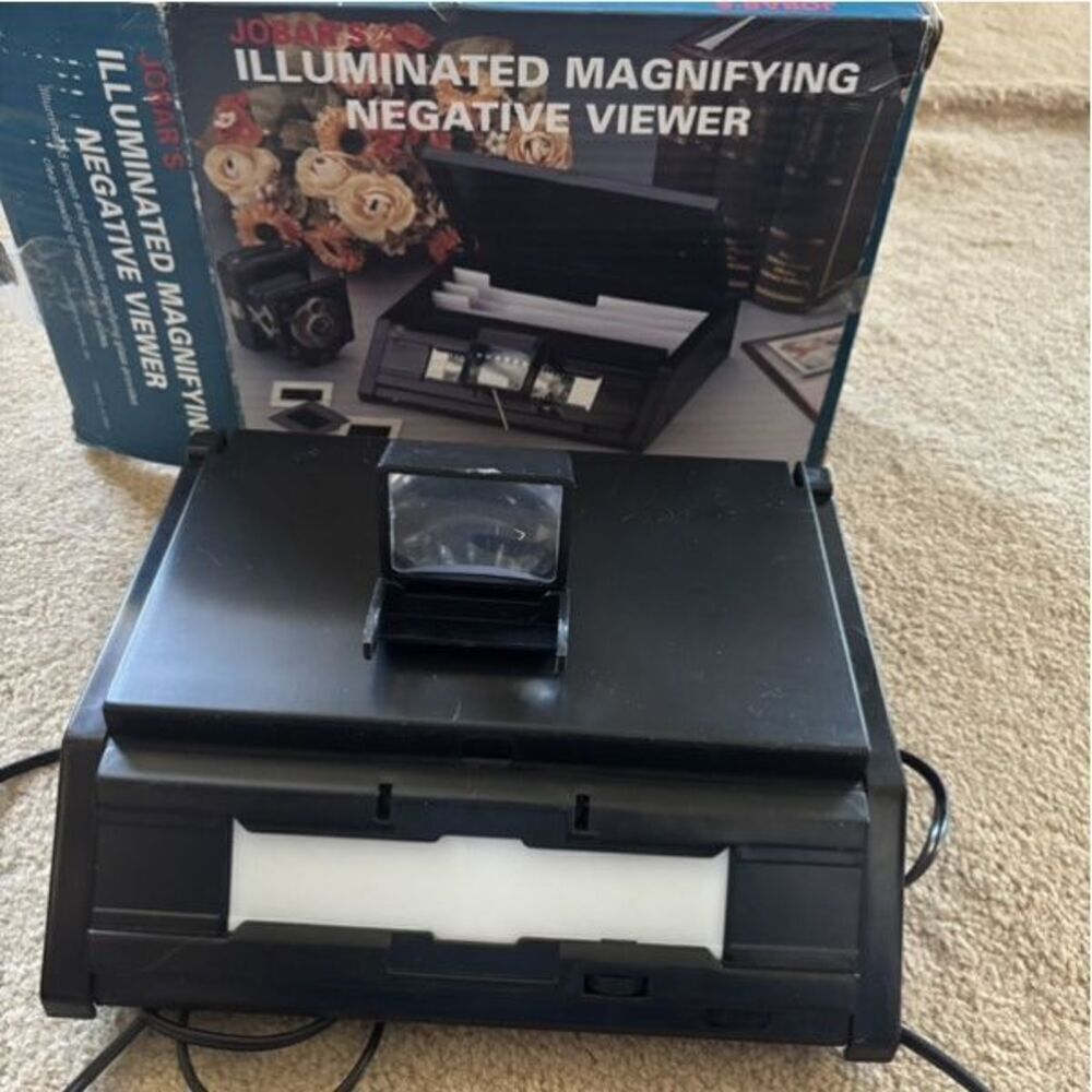 Jobar’s Illuminated Magnifying Negative Viewer